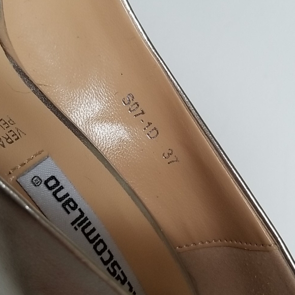 Elegant Silver Italian Leather Heels - Picture 3 of 6